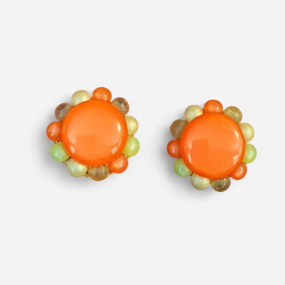 Vintage Beaded Floral Clip-On Earrings – Mid-Century Costume Jewelry, 1950-60s